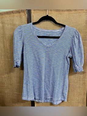 Talbots Blue & White Striped V‑Neck Short Sleeve Top